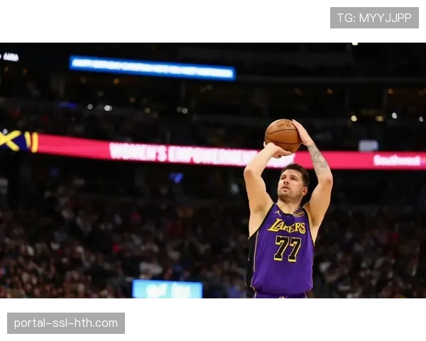 独行侠不敌火箭跌至西部第五，东契奇空砍三双，欧文因伤缺席